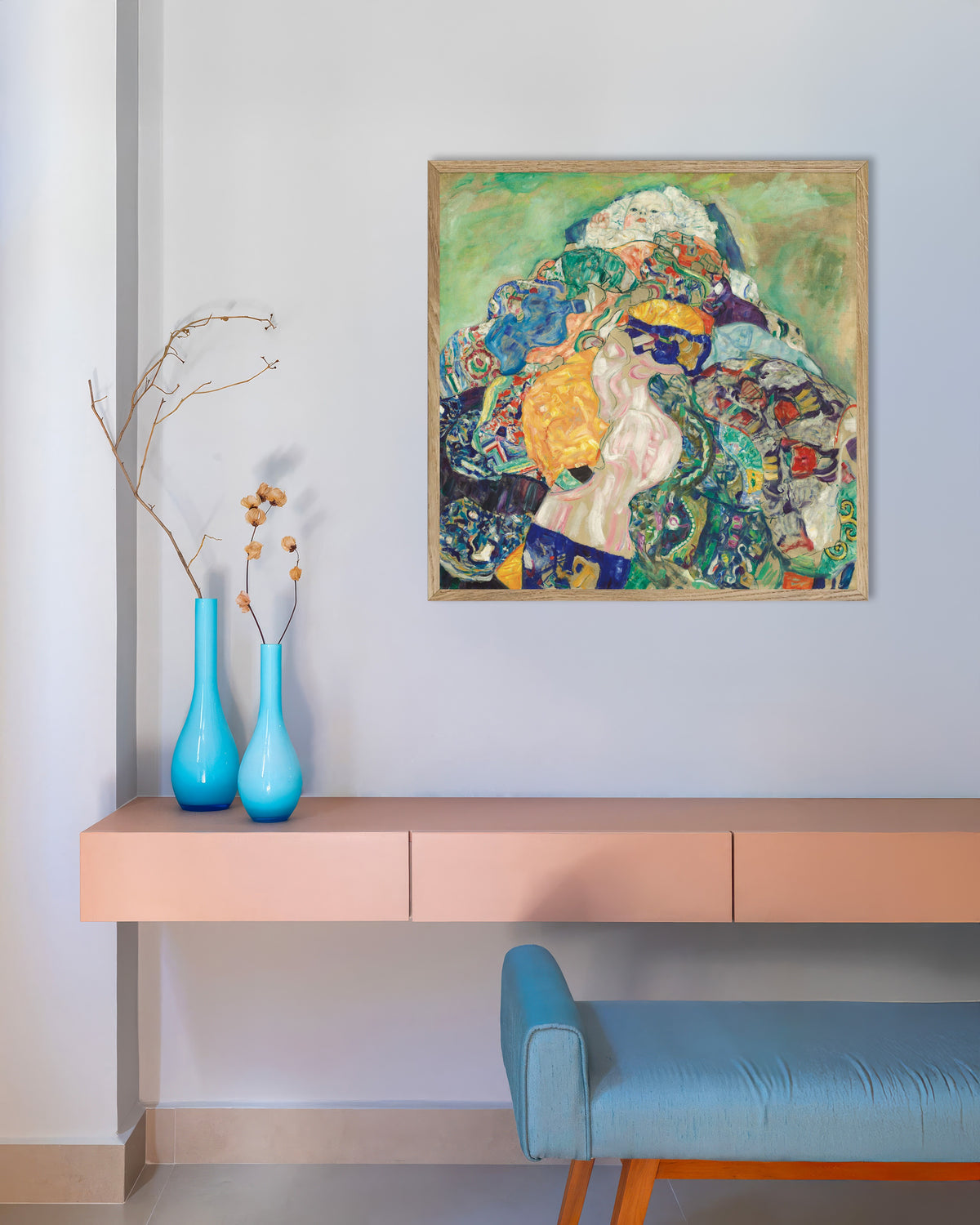 Plakat Niemowlę (Kołyska) (1917–1918), Gustav Klimt, w ramie z naturalnego drewna