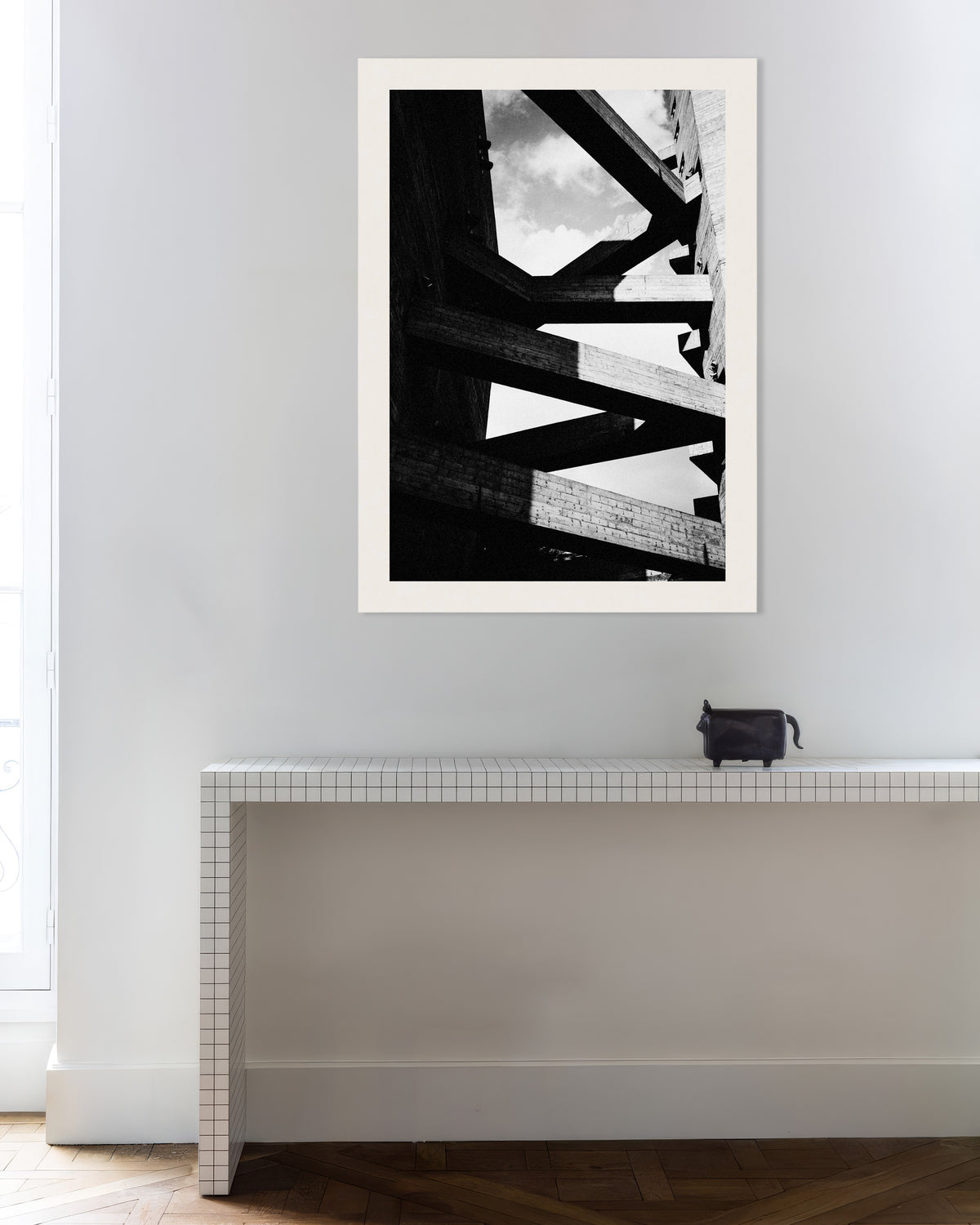 Plakat „Betonowe belki na tle nieba”