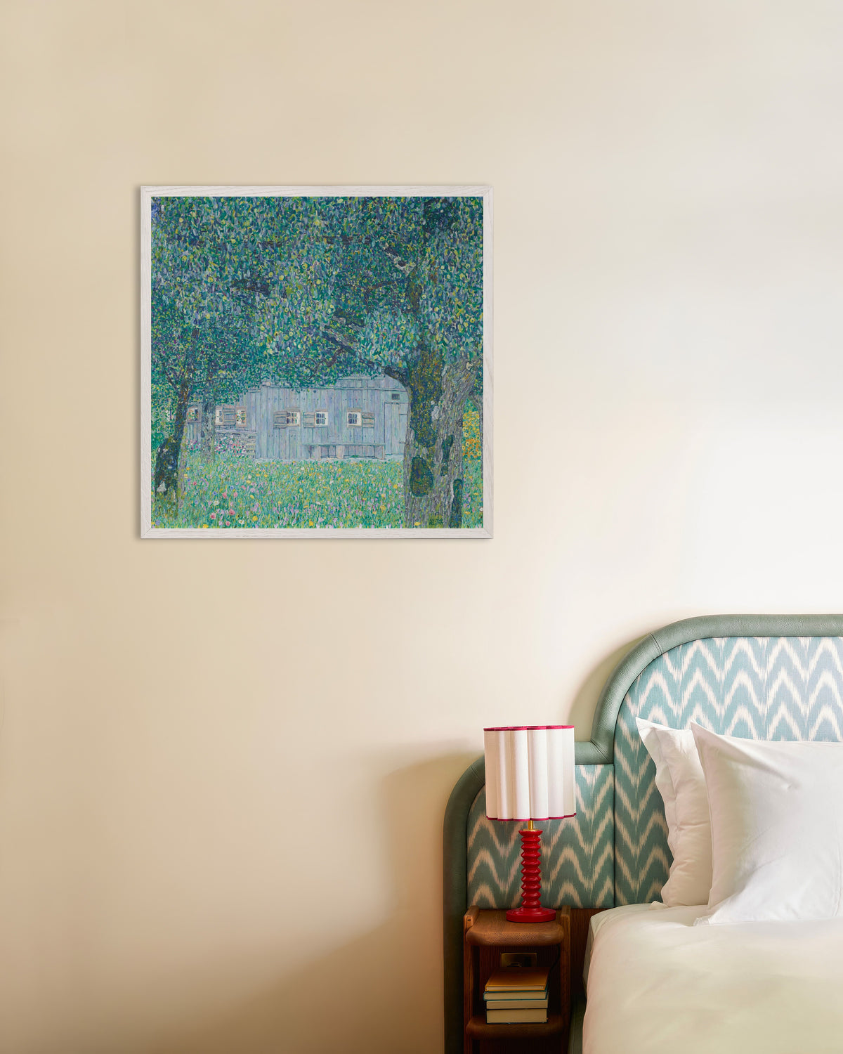 Plakat Dom wiejski w Buchbergu (1911), Gustav Klimt, w białej drewnianej ramie