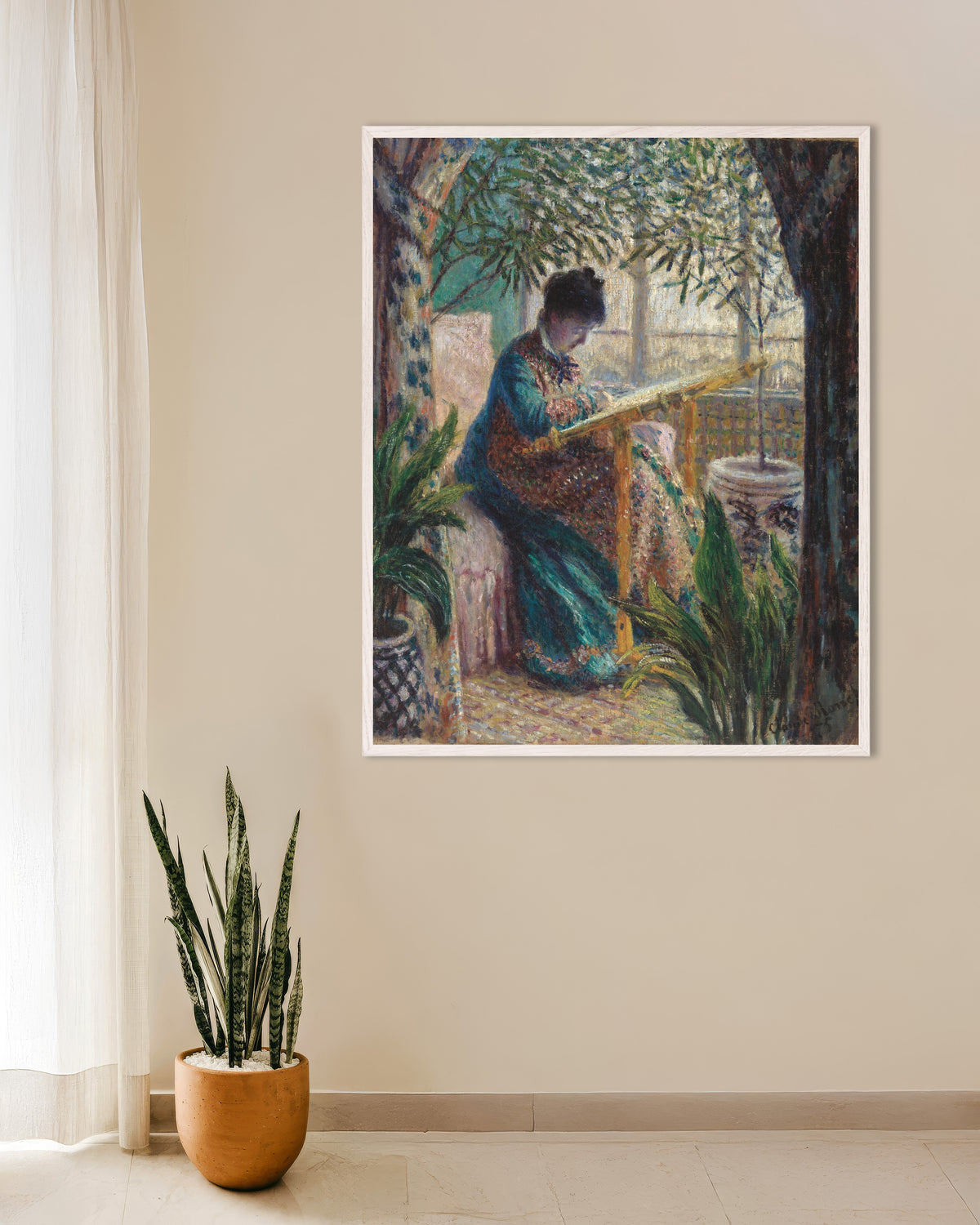 Plakat Madame Monet przy hafcie (1875), Claude Monet, w białej drewnianej ramie