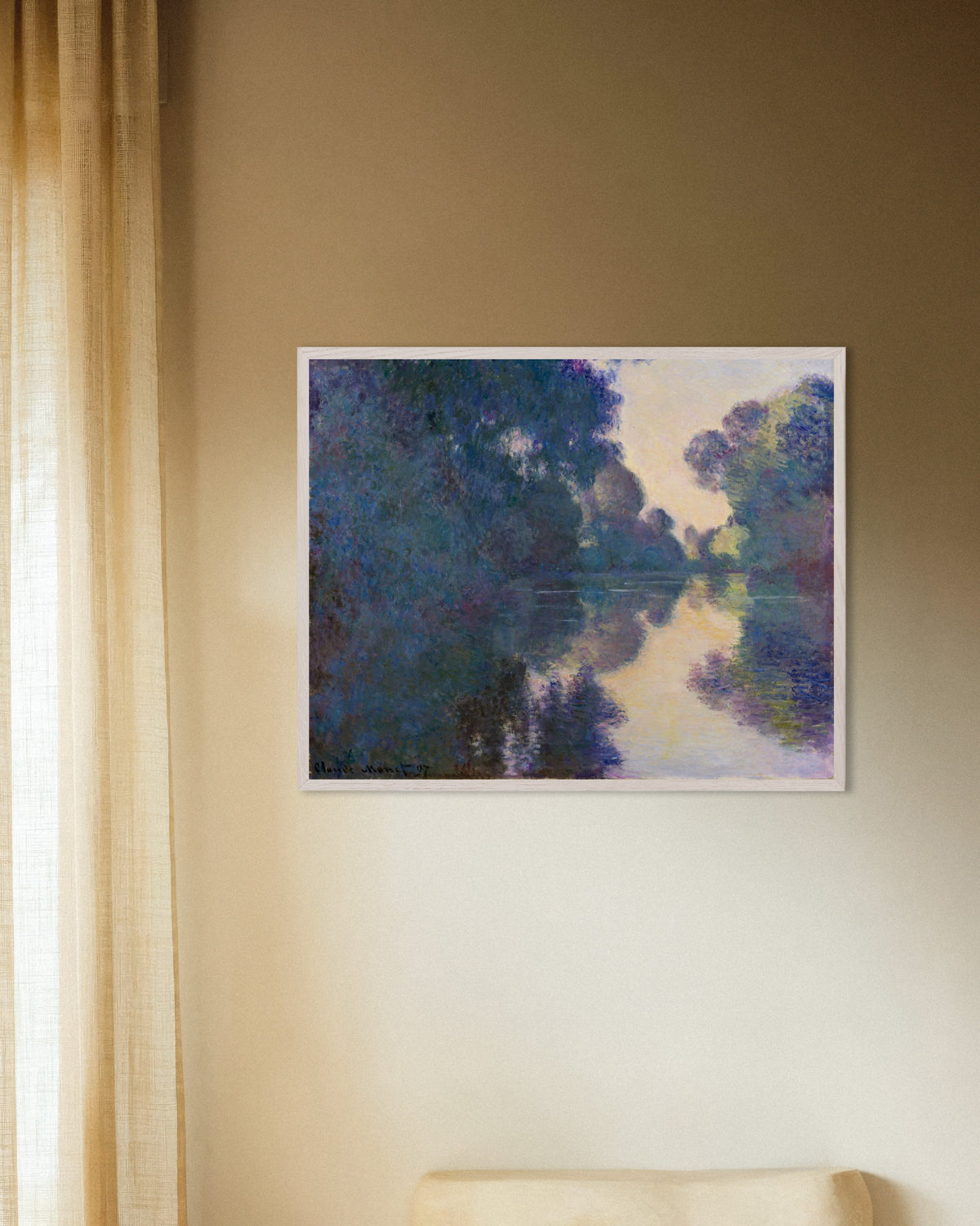 Plakat Poranek nad Sekwaną koło Giverny (1897), Claude Monet, w białej drewnianej ramie