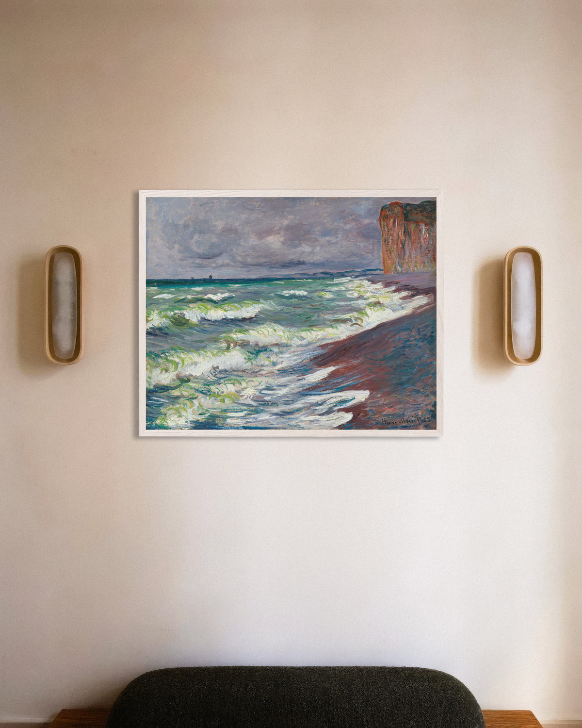 Plakat Wzburzone morze w Pourville (1882), Claude Monet, w białej drewnianej ramie