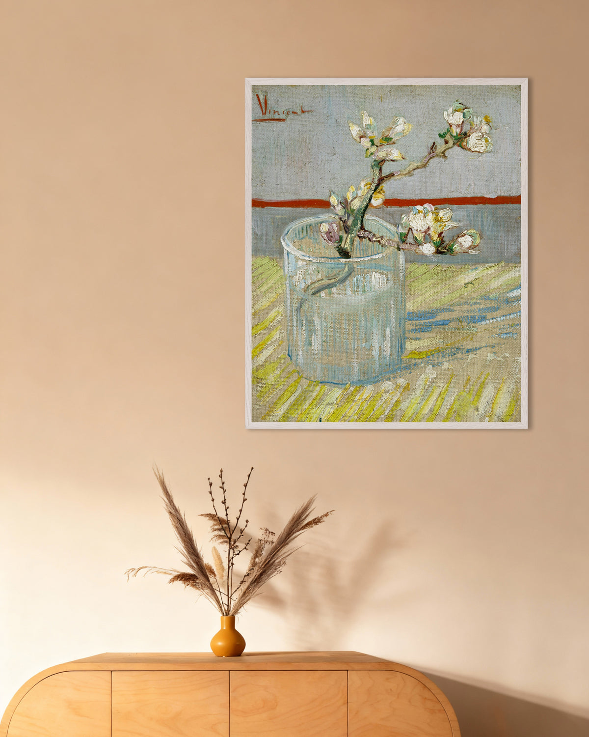 Plakat „Gałązka kwitnącego migdałowca w szklance (1888), Vincent van Gogh” w białej drewnianej ramie