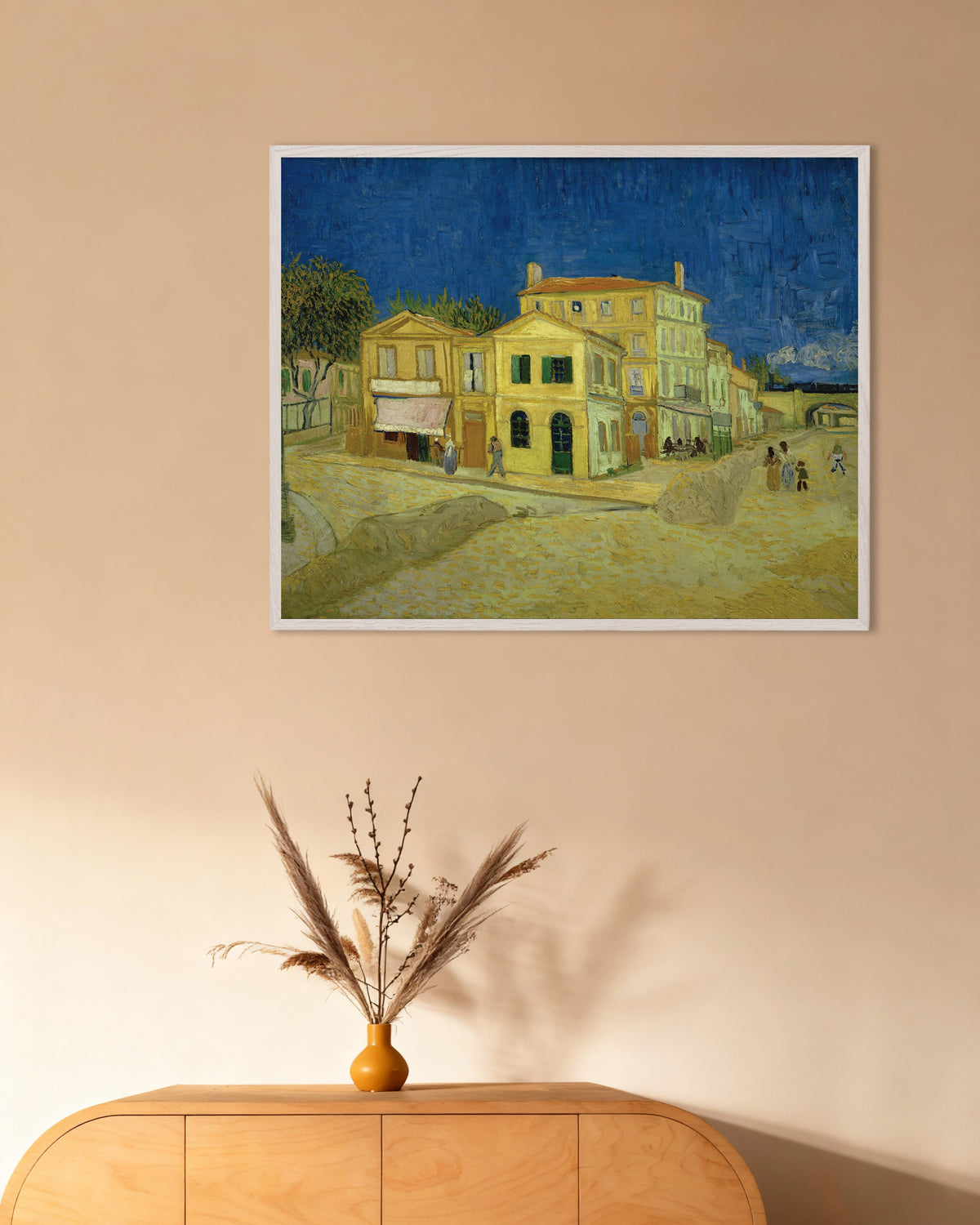 Plakat „Żółty dom, Ulica (1888), Vincent van Gogh” w białej drewnianej ramie