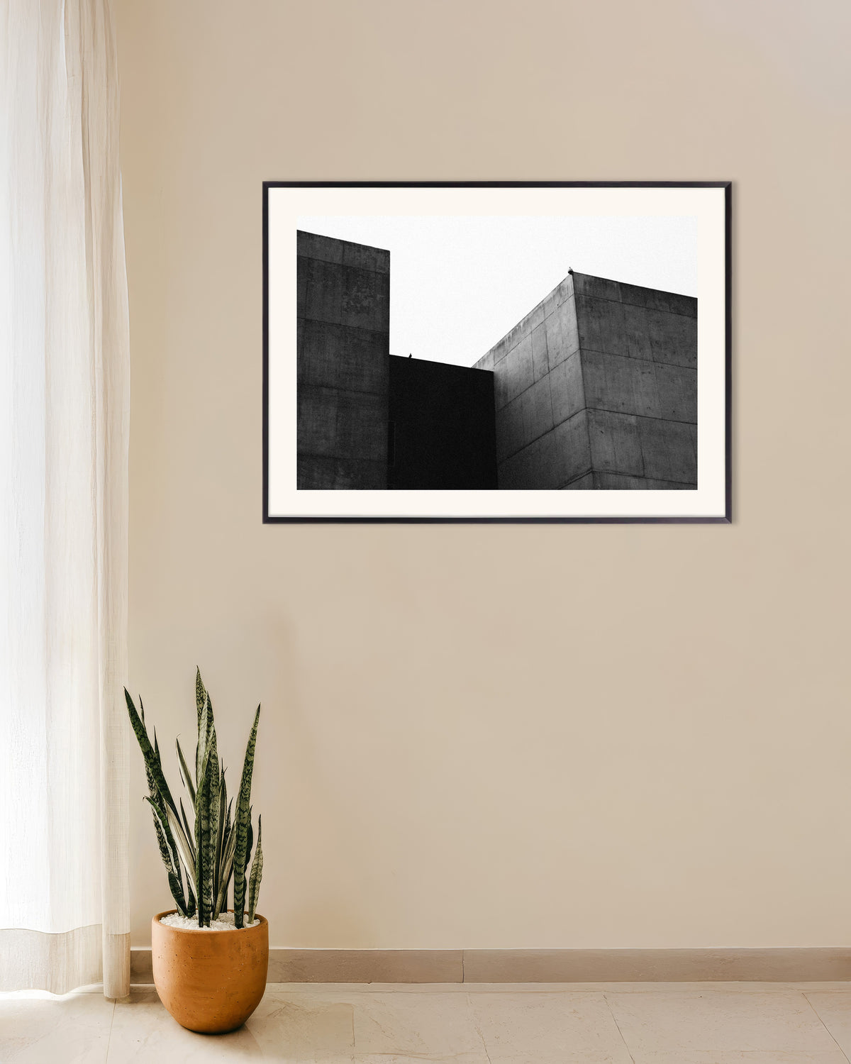 Plakat „Dwa betonowe bloki i ptak” w metalowej ramie