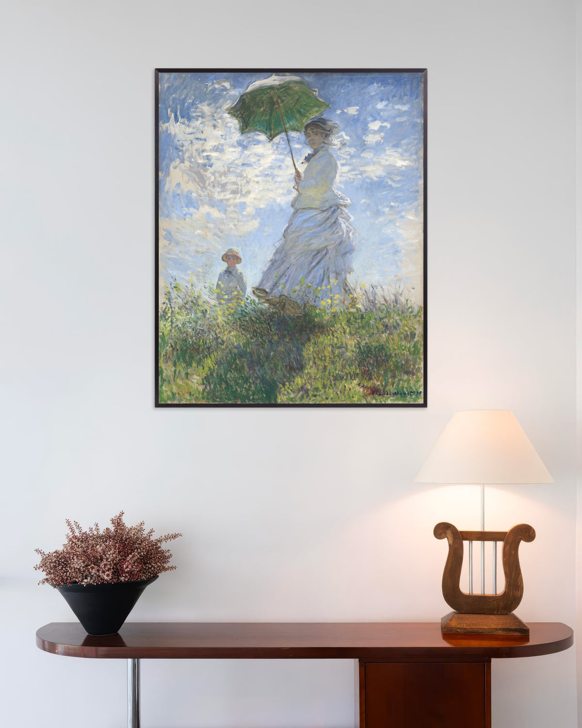 Plakat Kobieta z parasolką, Madame Monet z synem (1875), Claude Monet, w metalowej ramie