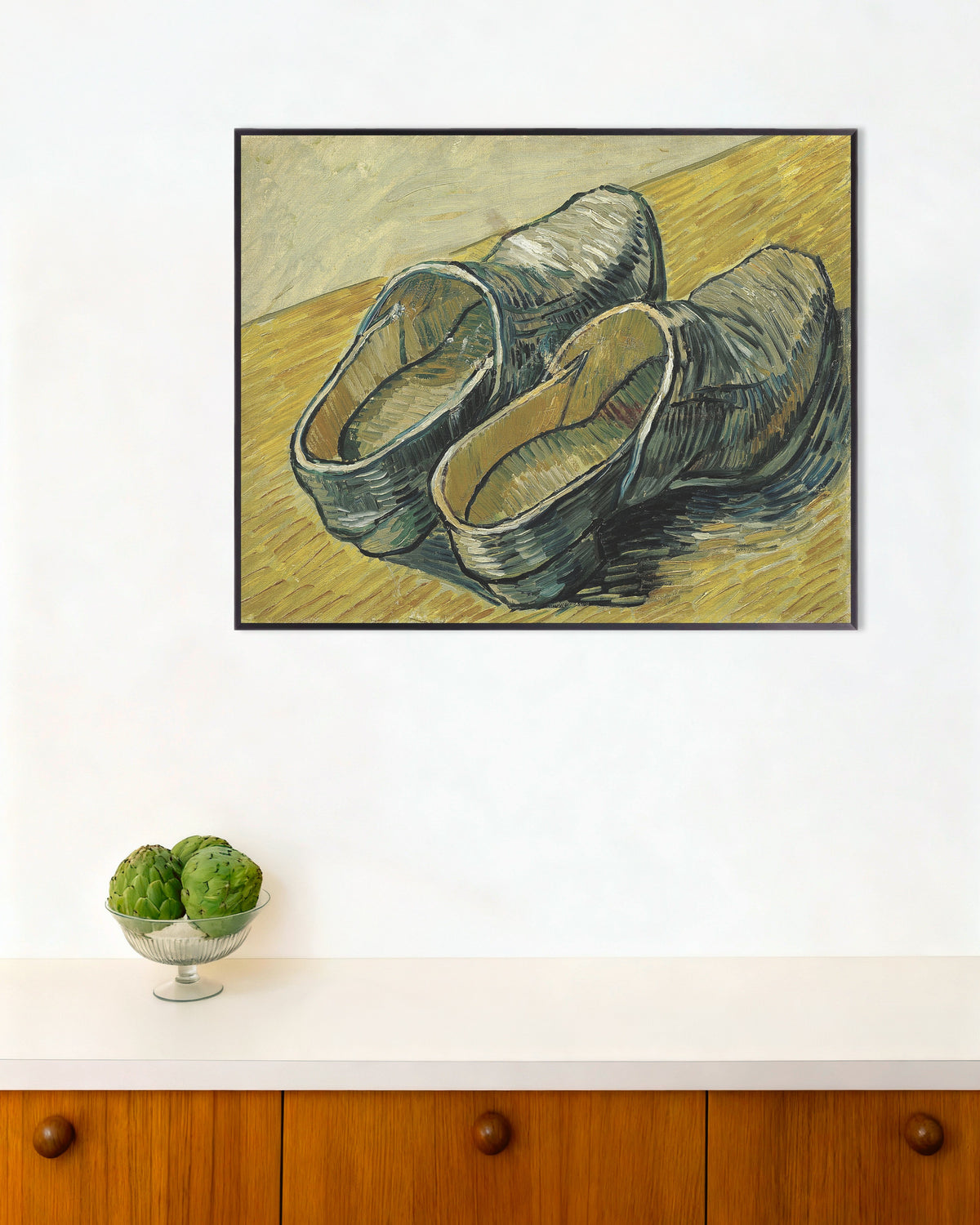 Plakat „Para skórzanych chodaków (1888) Vincenta van Gogha” w metalowej ramie
