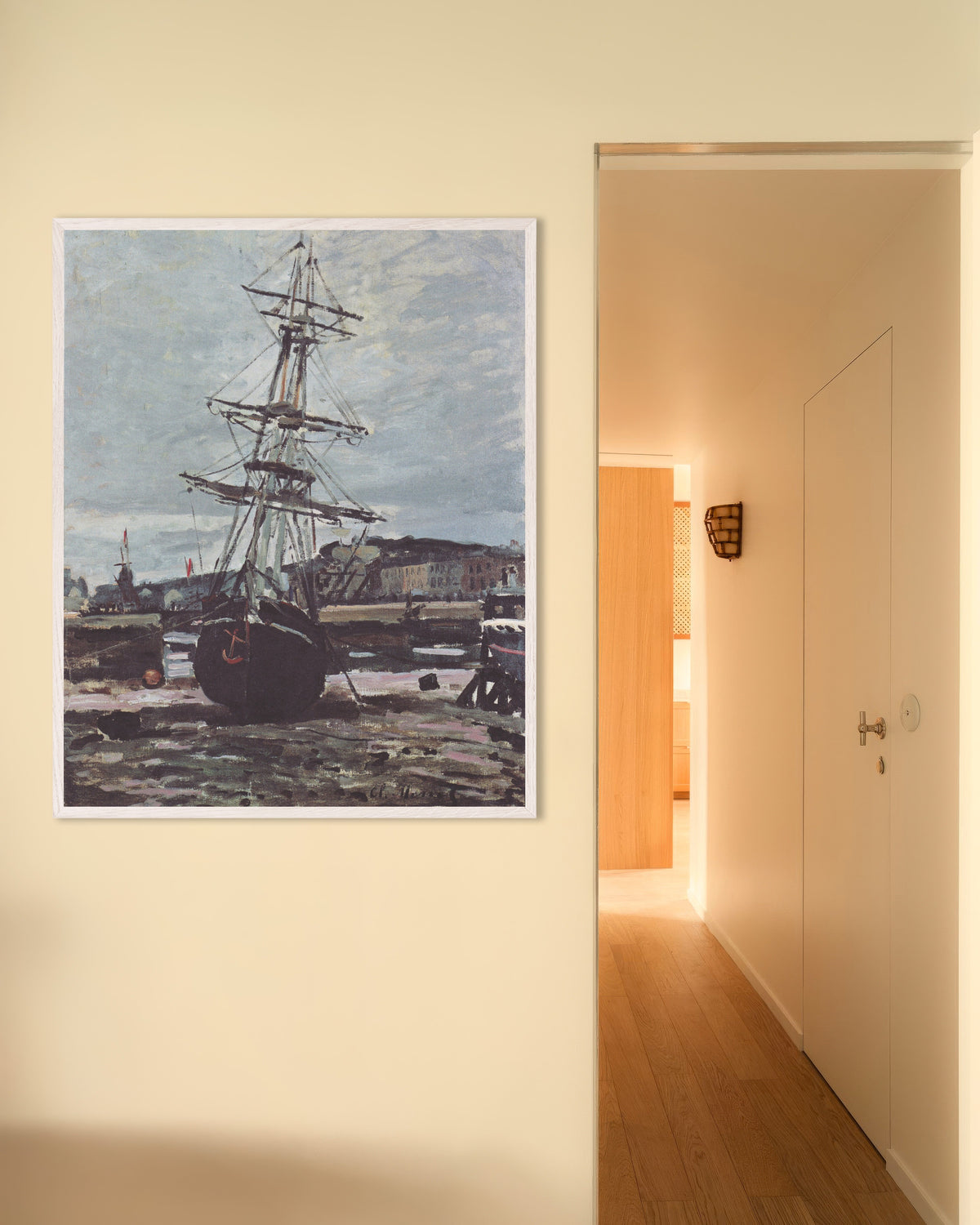 Plakat Łódź na mieliźnie w Fécamp (1868), Claude Monet, w białej drewnianej ramie