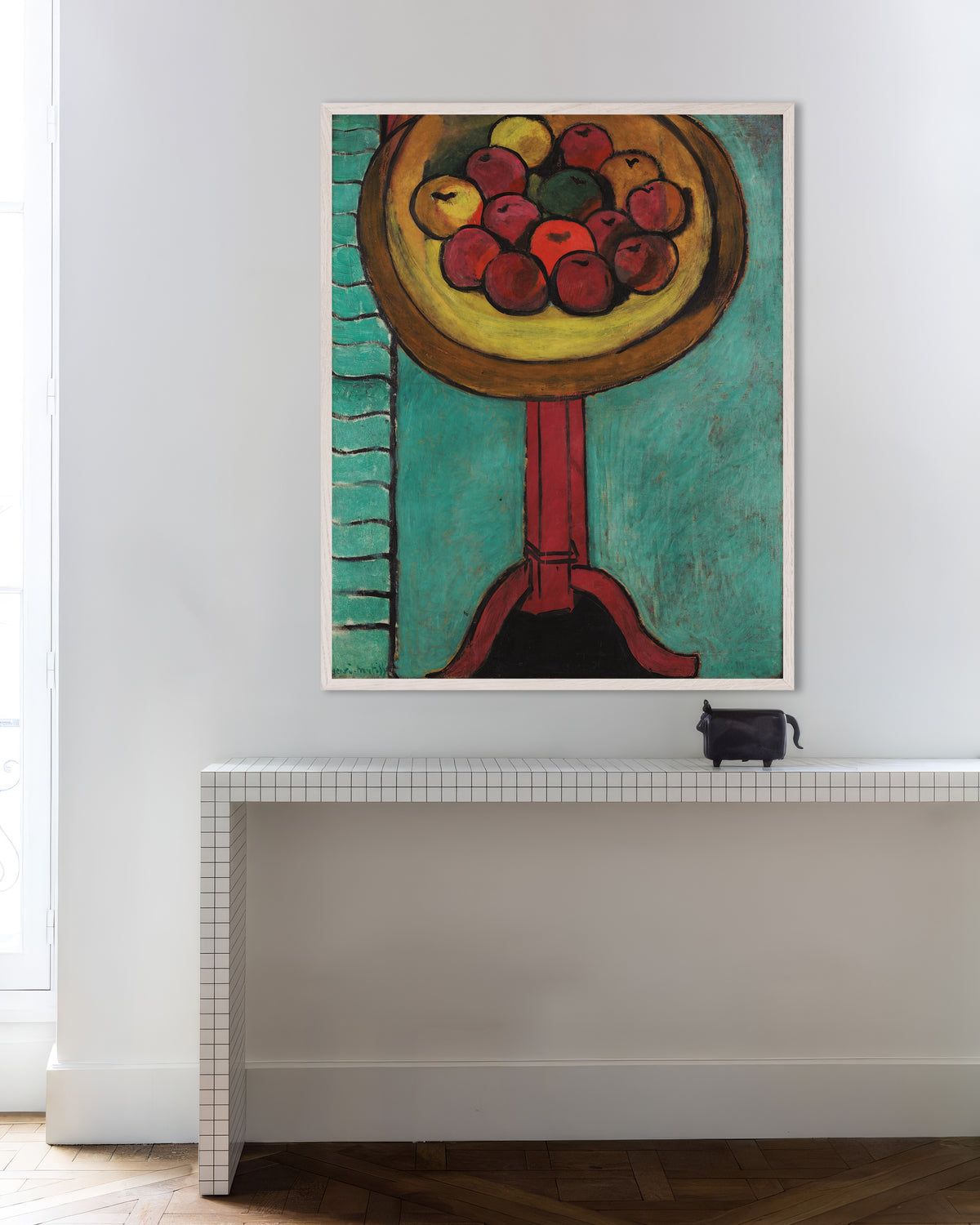 Plakat „Miska jabłek na stole (1916), Henri Matisse” w białej drewnianej ramie