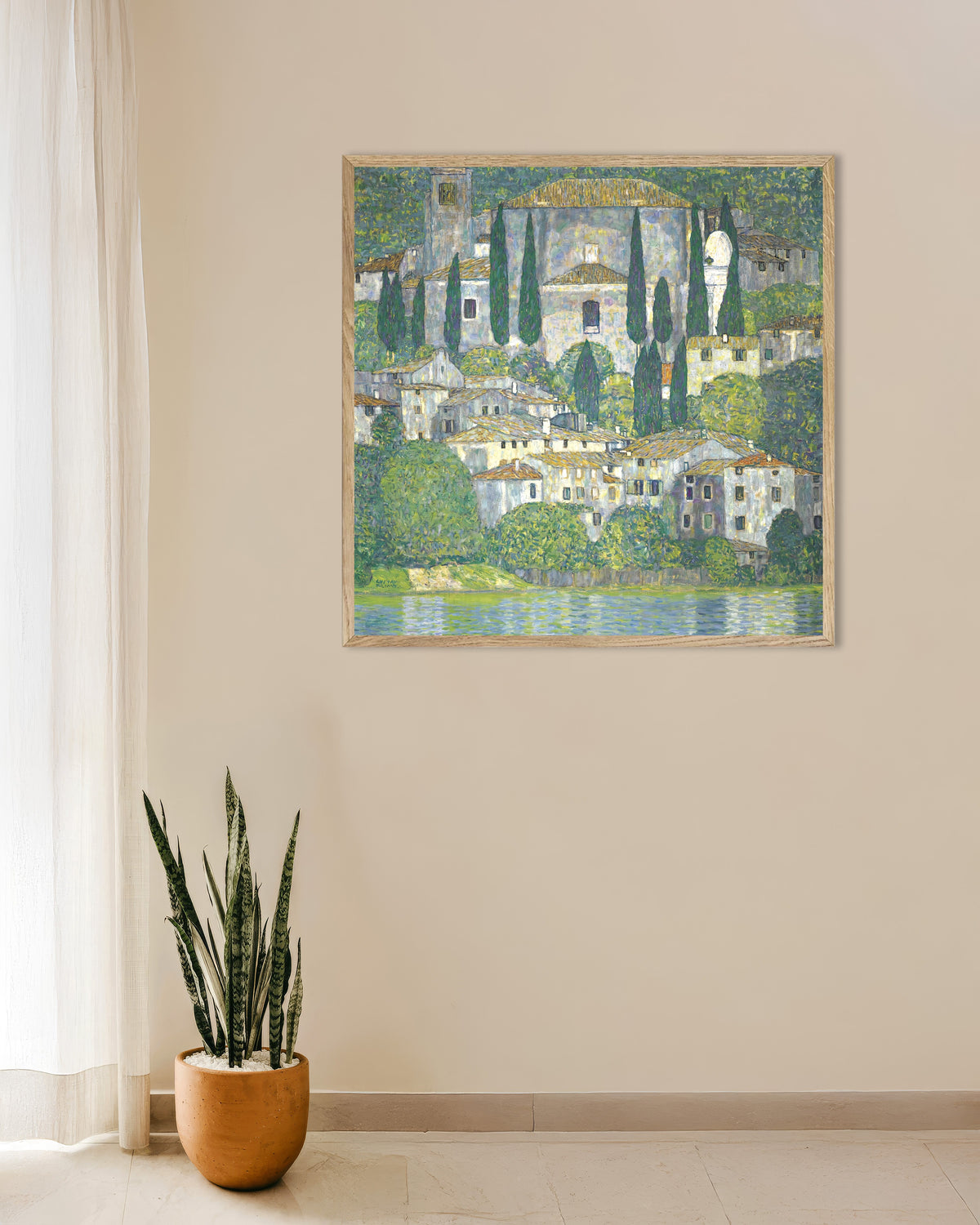 Plakat Kościół w Cassone (Pejzaż z cyprysami) (1913), Gustav Klimt, w ramie z naturalnego drewna