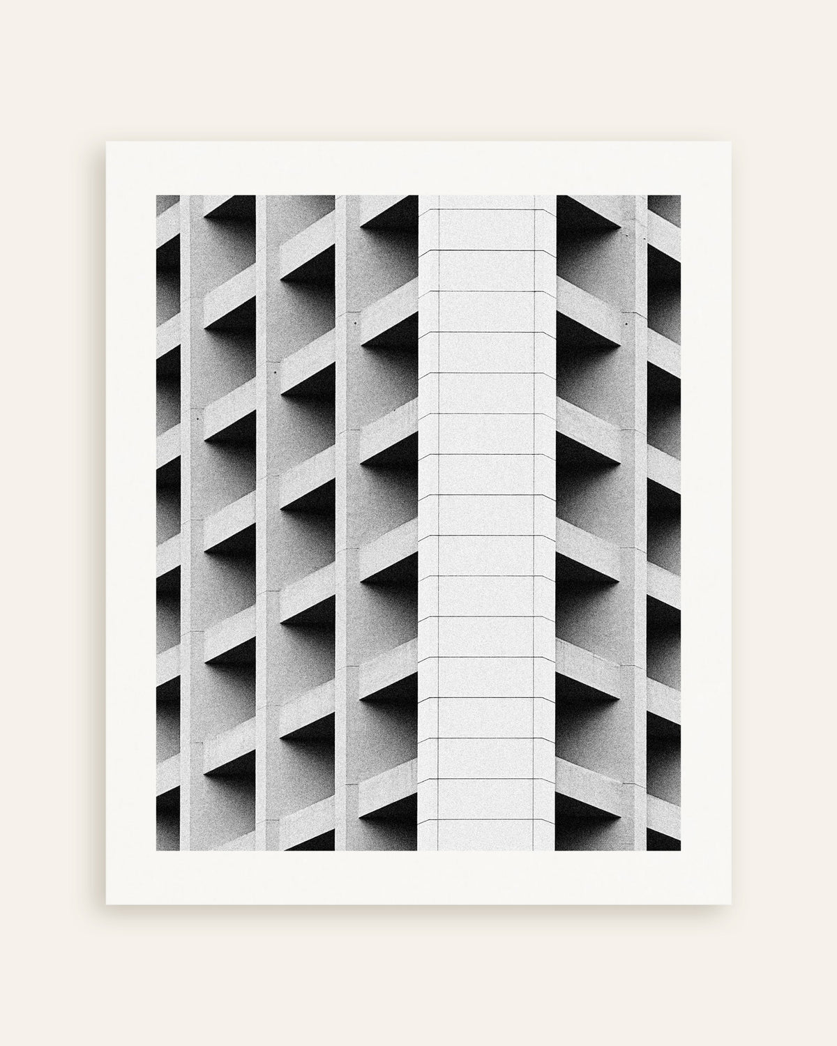 Plakat „Kasetonowa fasada z białym pasem”, miniatura