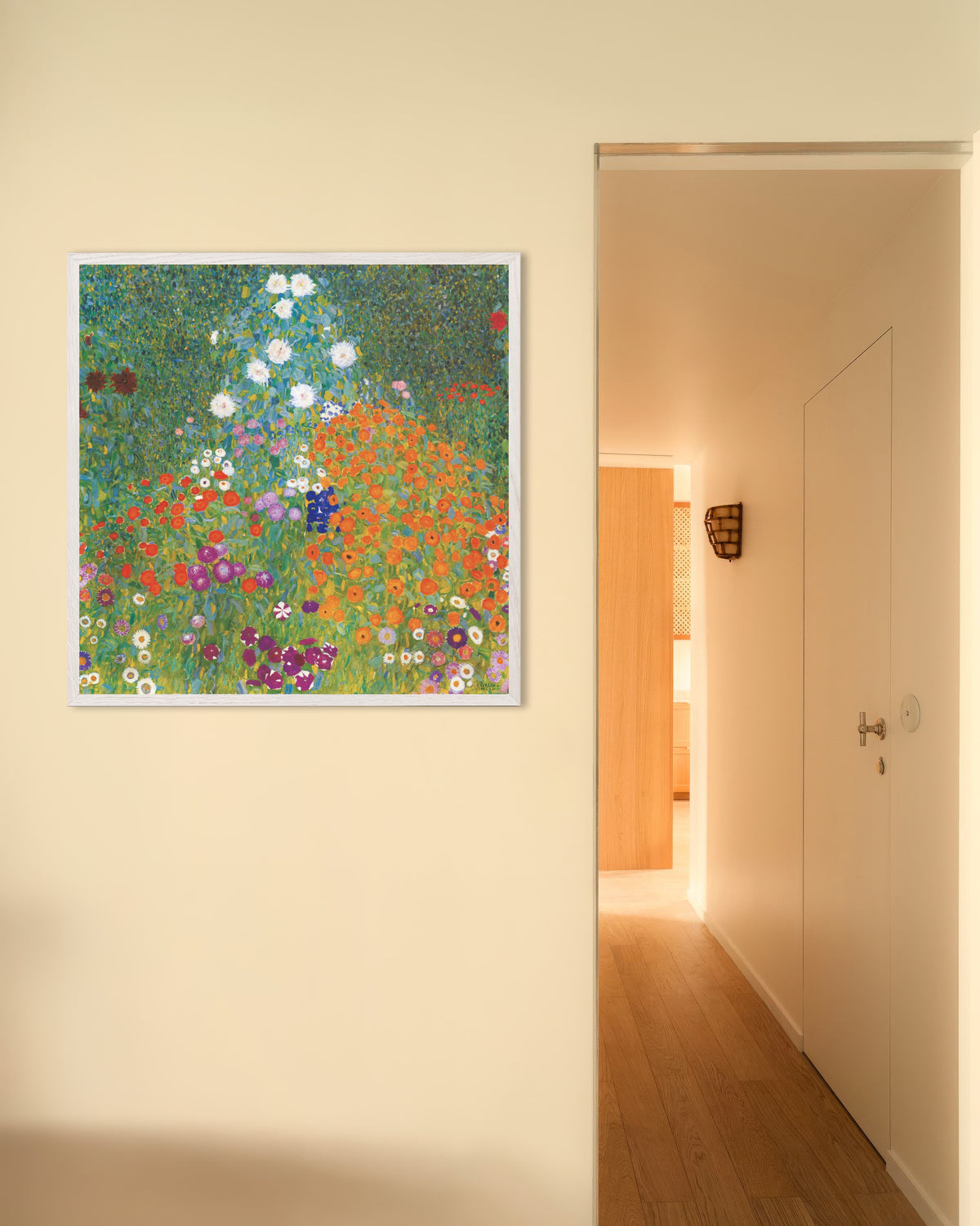 Plakat Wiejski ogród (1905–1907), Gustav Klimt, w białej drewnianej ramie
