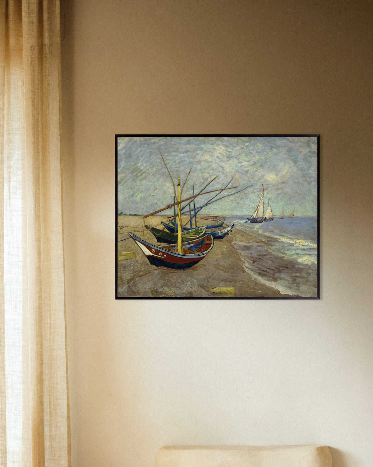 Plakat „Łodzie rybackie na plaży w Les Saintes-Maries-de-la-Mer (1888), Vincent van Gogh”, w metalowej ramie