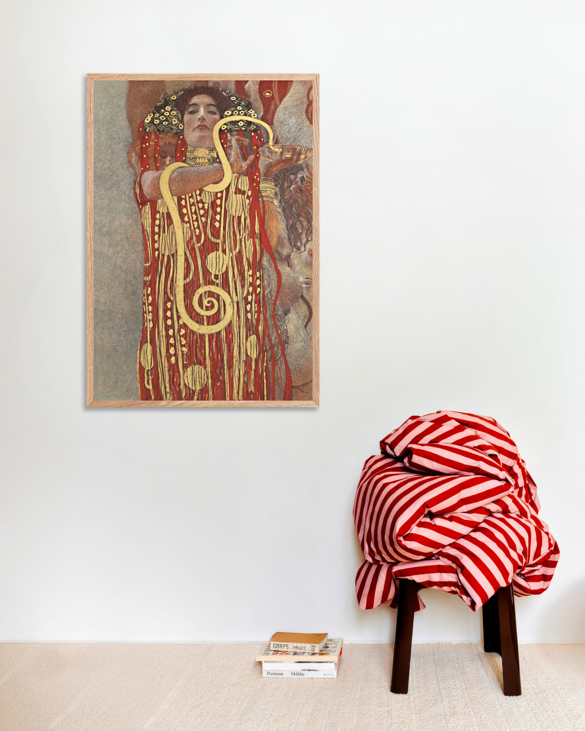 Plakat Hygieja, fragment Medycyny (1907), Gustav Klimt, w ramie z naturalnego drewna