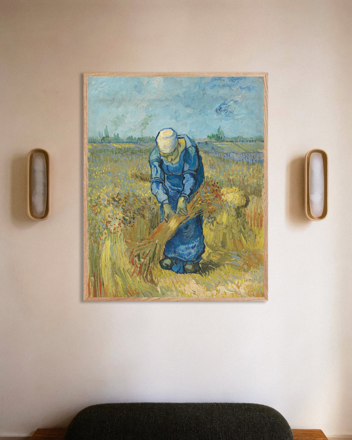 Plakat „Wieśniaczka wiążąca snopy, według Milleta (1889), Vincent van Gogh” w ramie z naturalnego drewna