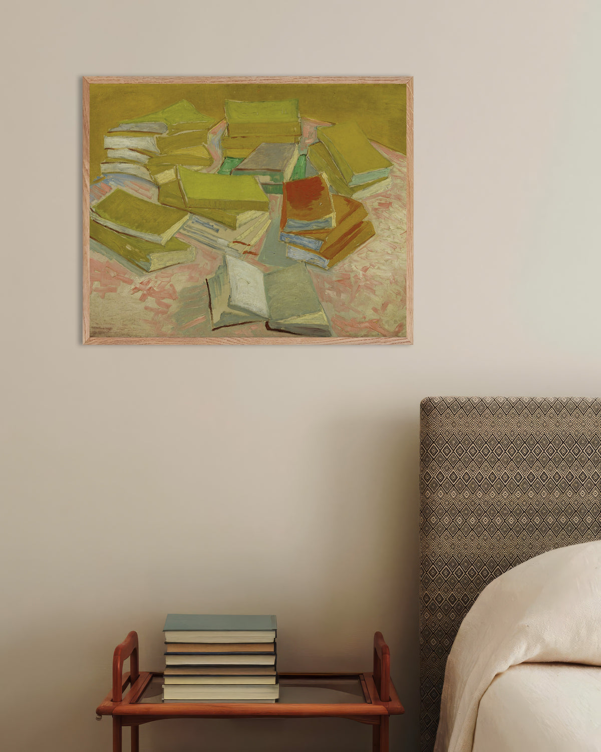 Plakat „Stos francuskich powieści (1887), Vincent van Gogh” w ramie z naturalnego drewna