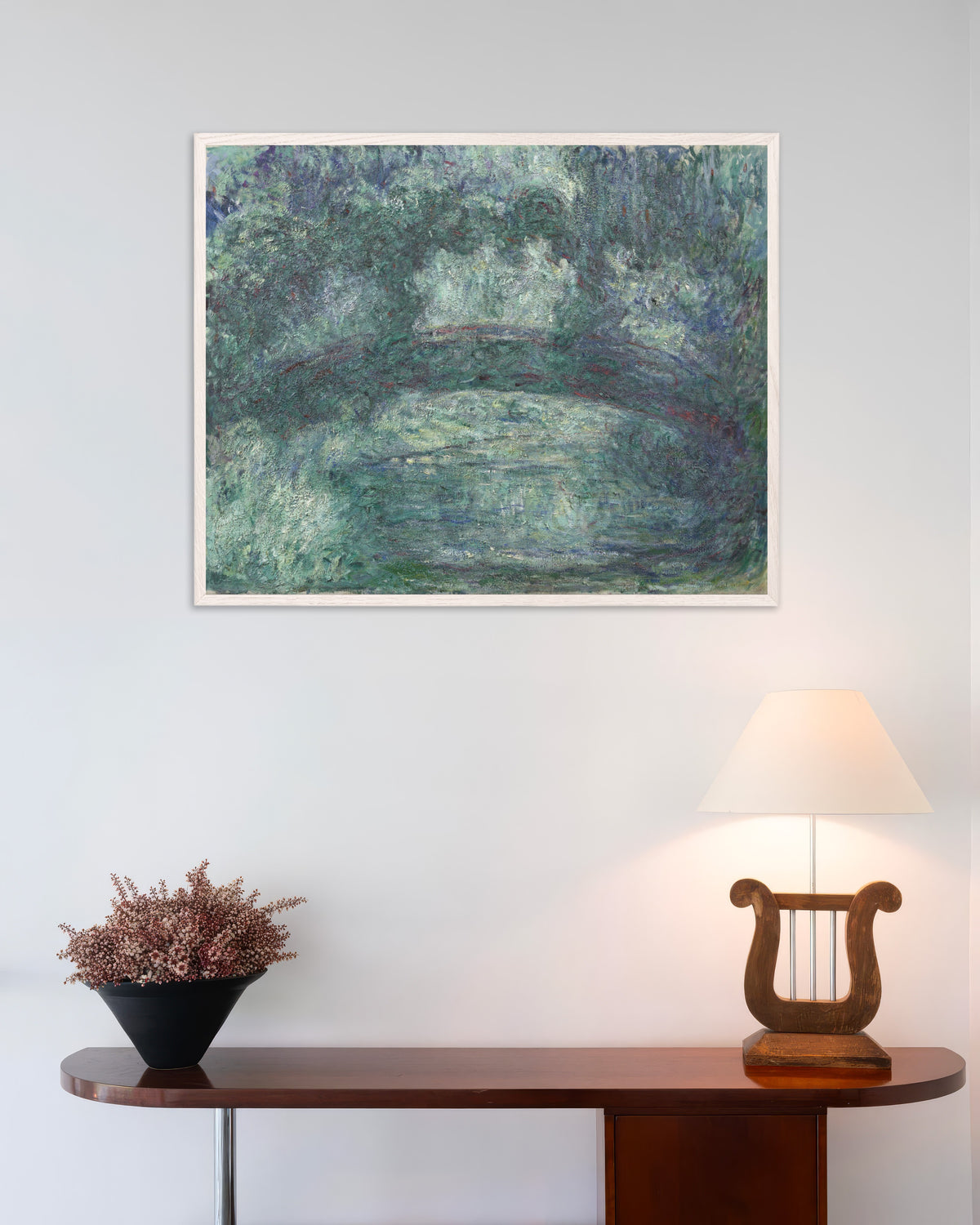 Plakat Japoński mostek (1919–1924), Claude Monet, w białej drewnianej ramie