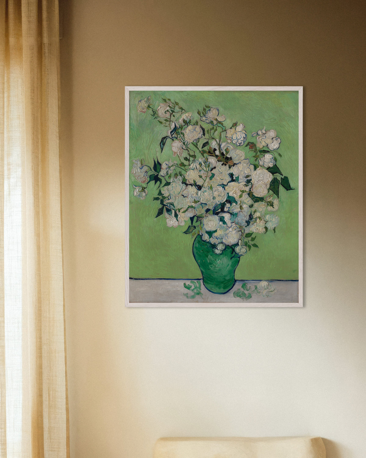 Plakat „Wazon z różami (1890) Vincenta van Gogha” w białej drewnianej ramie