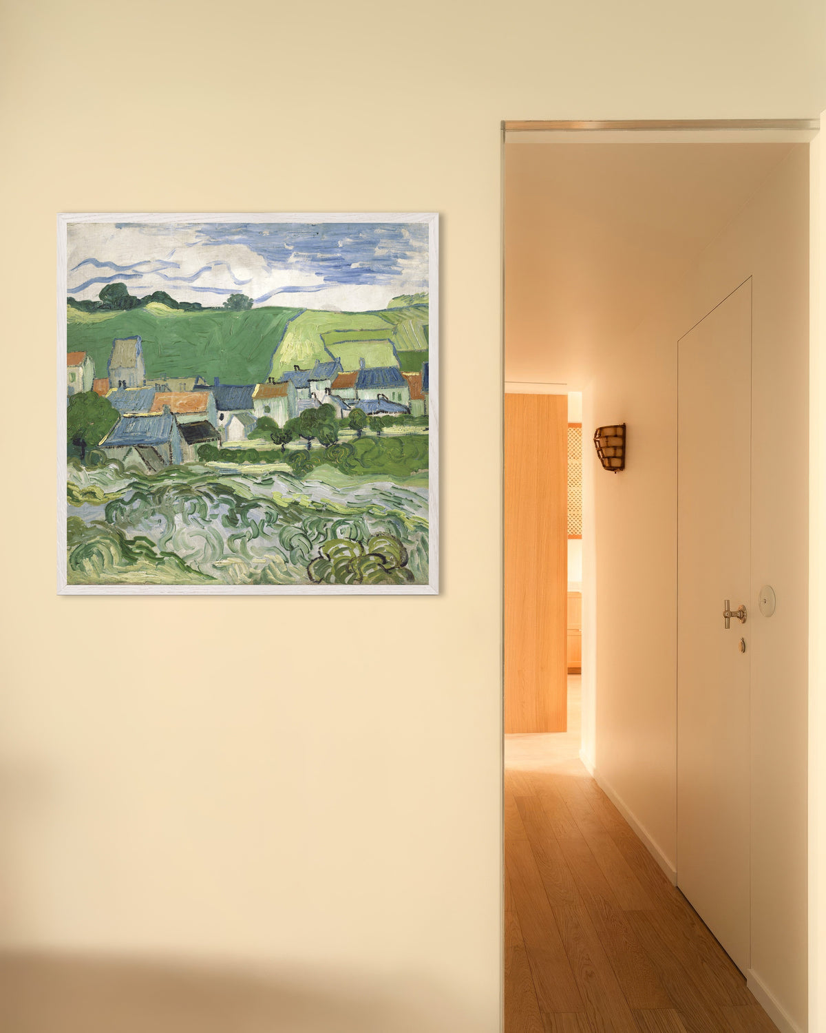 Plakat „Widok na Auvers (1890), Vincent van Gogh” w białej drewnianej ramie