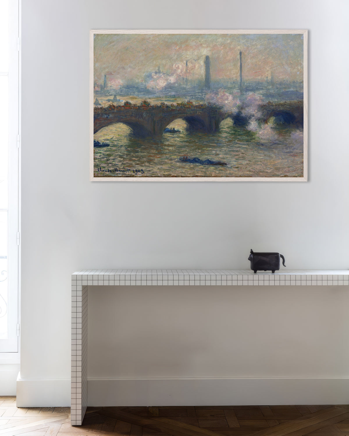 Plakat Most Waterloo, szary dzień (1903), Claude Monet, w białej drewnianej ramie