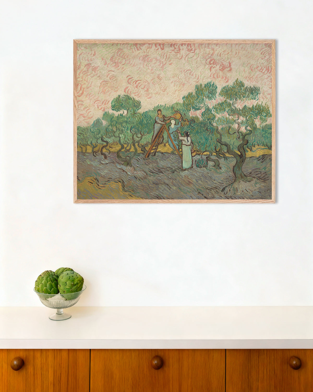 Plakat „Kobiety zbierające oliwki (1889), Vincent van Gogh” w ramie z naturalnego drewna
