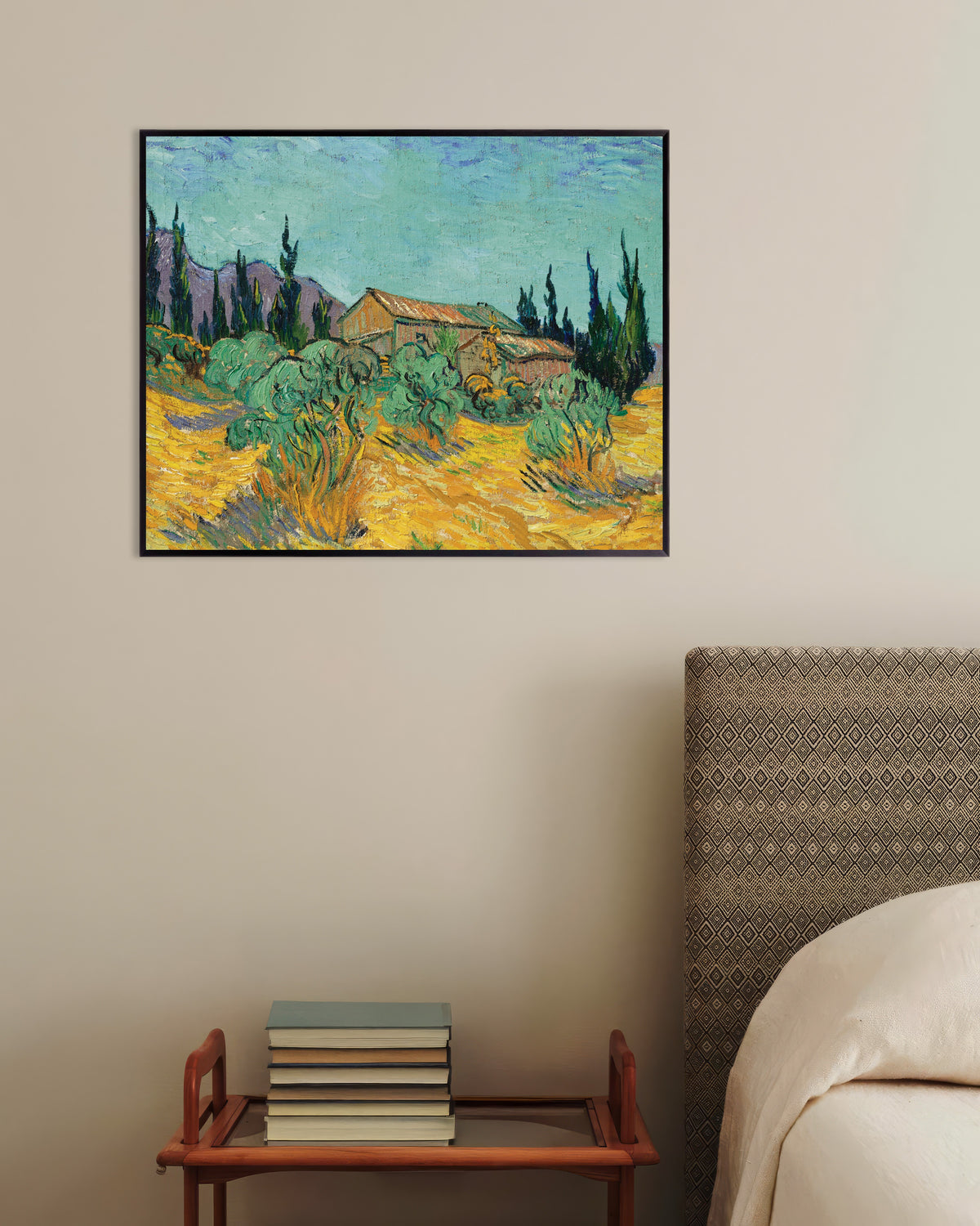 Plakat „Drewniane chaty wśród drzew oliwnych i cyprysów (1889), Vincent van Gogh” w metalowej ramie