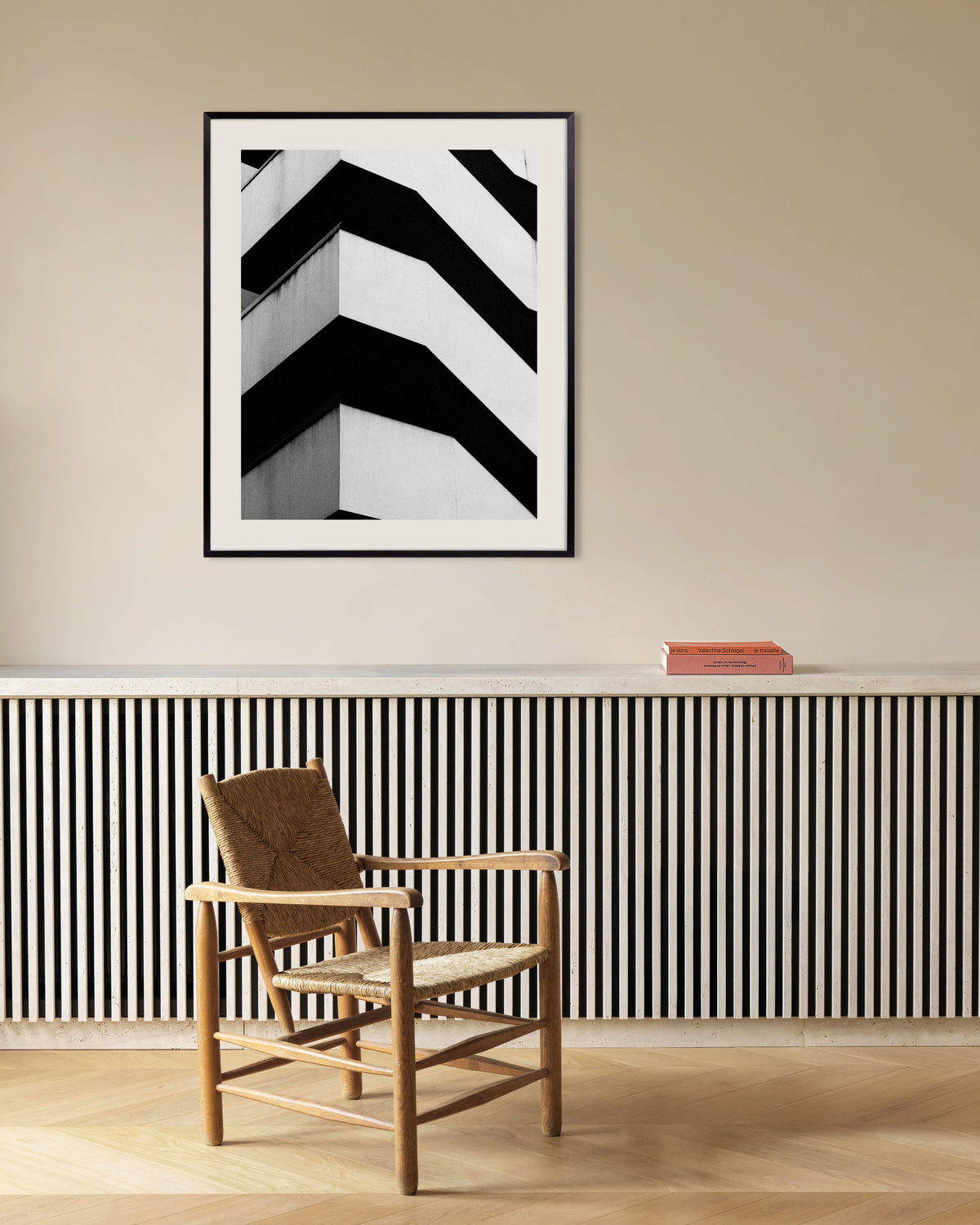 Plakat „Zigzakowate betonowe balkony” w metalowej ramie